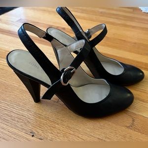Nine West black Mary Jane heels